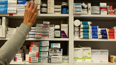 Eczaneleri bekleyen büyük tehlike. Yakında ilaç alacak eczane de kalmayacak