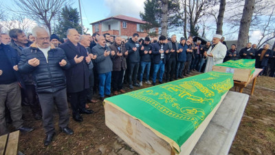 Kaza kurbanı baba ve oğul yan yana defnedildi