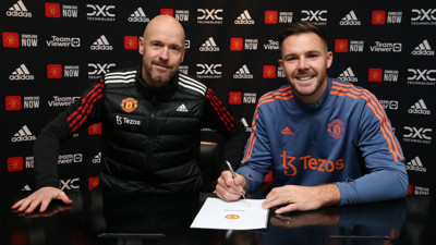 Manchester United'dan sürpriz transfer