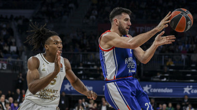 Anadolu Efes geriden gelip kazandı