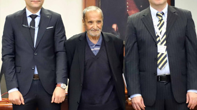 İlk canlı vericili karaciğer nakli yapıldı