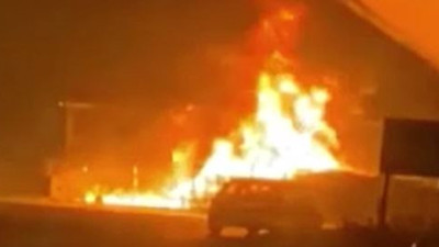 Kovayla yangına müdahale ettiler araçları yandı