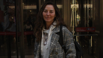 Dört yıl ara vermişti! Ece Uslu ekranlara dönüyor