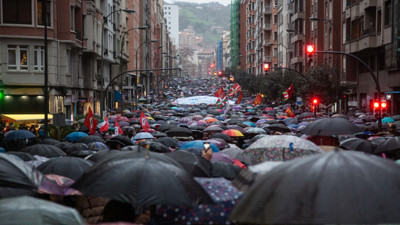 ETA mahkumlarının tamamının Bask cezaevlerine nakledilmesi için gösteri yapıldı