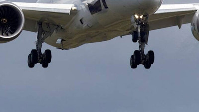 Uçağın iniş takımlarından iki ceset çıktı