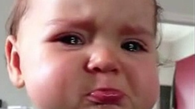 Bebeğin ağlama nedenini söyleyen 'bebek ağlaması tercümanı' üretildi