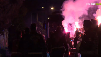 Florya'da yer yerinden oynadı. Galatasaray işte böyle karşılandı
