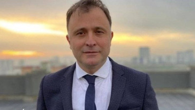 Halk TV'de bir ayrılık daha. Hakan Çelenk görevini bıraktı