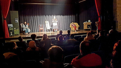 'Tuvaldeki Kadınlar' sergisi sahnelenmeye başladı