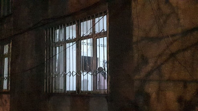 Maganda kurşunu 2 eve isabet etti