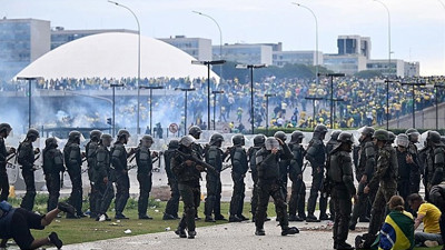 Brezilya’da Bolsonaro destekçisi bin 500 kişi gözaltına alındı