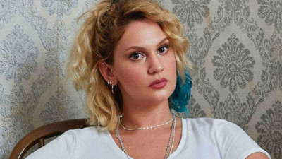 Farah Zeynep Abdullah 'Adım Farah''tan rahatsız oldu. Rolü kabul etmemişti