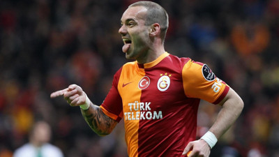 Sneijder'den Weghorst'u kızdıracak flaş sözler. ''Bu transfer şaka olmalı''