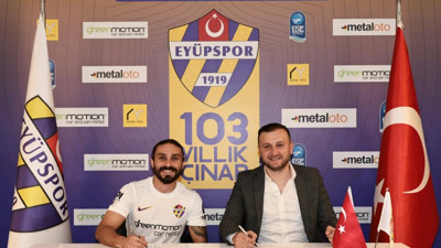 Halil Akbunar resmen Eyüpspor'da