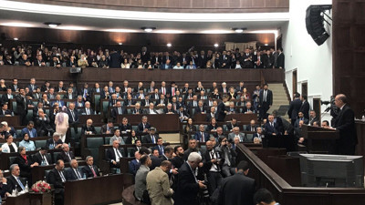 AKP'de tekrar seçilemeyeceklerin listesi belli oldu. Hepsi reisin gözünün içine bakıyor