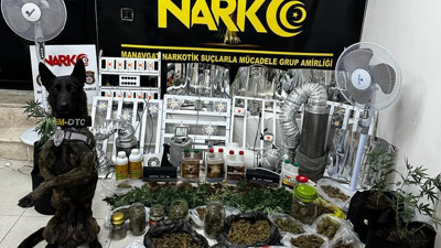 Evini uyuşturucu imalathanesine çevirdi