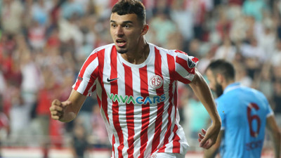 Gökdeniz Bayrakdar Spor Toto 1.Lig'e transfer oldu