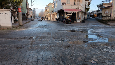 Adıyaman'da yollar buz tuttu
