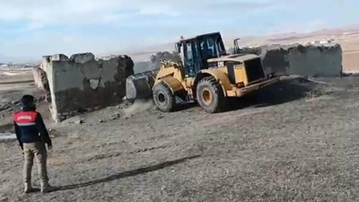 Van'da 47 'şok ev' yıkıldı