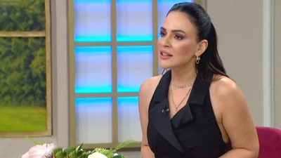 Spiker Buket Aydın'dan olay itiraflar. Yaşadıklarını canlı yayında anlattı