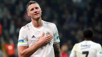 Weghorst'un sır gibi saklanan transferi. Kimsenin ağzını bıçak açmıyor
