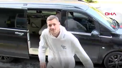 Wout Weghorst özel uçakla Ada'ya gitti