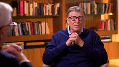 Bill Gates'in kullandığı telefon şok etti. Herkes 'neden o telefonu kullanıyor' diye soruyor