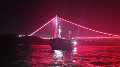 İstanbul Boğazı’nda kuru yük gemisi makine arızası yaptı