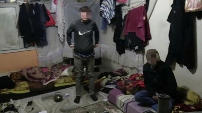 İzmir'de düzenlenen operasyonda 70 düzensiz göçmen yakalandı