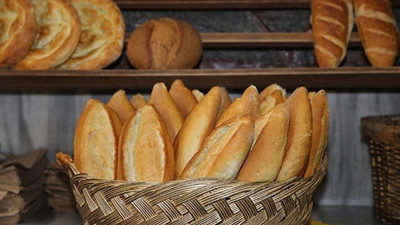 Hani uçuyorduk. Bakkal kredi kartıyla ekmek, pazarcı kibrit kutusu kadar peynir satıldığını söyledi