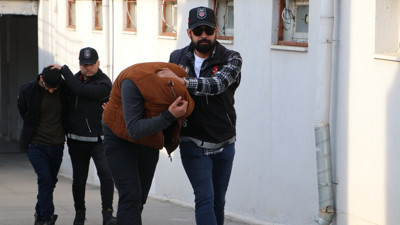 Adana'da iki uyuşturucu satıcısı tutuklandı