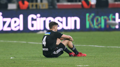 Beşiktaş bir ayrılığı daha resmen ilan etti