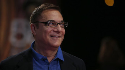 Ünlü sunucu acil olarak hastaneye kaldırıldı