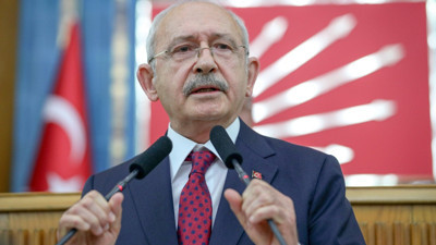 Kılıçdaroğlu: Yurt dışına çıkışta alınan ücreti 6 ay sonra kaldıracağız