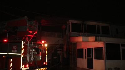 Manisa'da yediemin deposunda yangın: 1 ağır yaralı