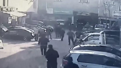 Sanayide silahlı kavga: Yere düşürdüğü silahıyla öldürüldü