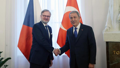 Bakan Akar, Çekya Başbakanı Fiala ile görüştü