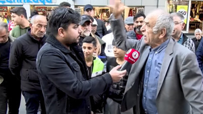 Emekli ülkücünün sokak röportajı mitinge döndü. Korkmadan her şeyi söyledi, bir kişi itiraz etmedi
