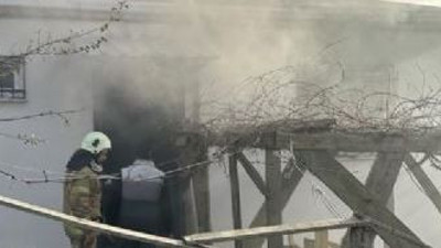 Yeni evi anahtarını teslim aldığı gün yandı