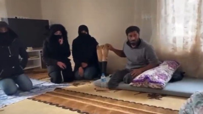 Protez bacağı ile sınırı kaçak geçti. Bir de yol güvenli diye video paylaştı