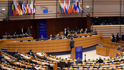 AB'den İran'a yaptırım tehdidi