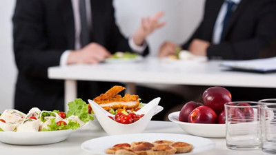 İşte uzmanlardan tüyolar. Masa başı çalışanlara kilo uyarıları