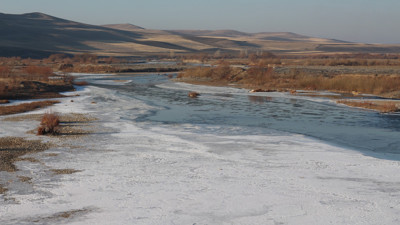 Aras Nehri'nin büyük bölümü buz tuttu