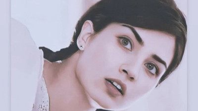 Ünlü oyuncu gençlik fotoğrafı ile takipçilerine nostalji yaşattı