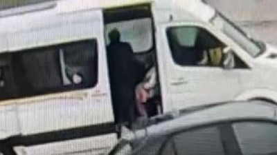 Servis şoföründen öğrencilere dayak