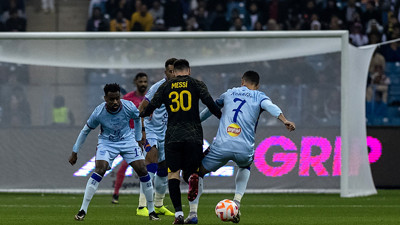 Messi ve Ronaldo'nun düellosunda kazanan PSG