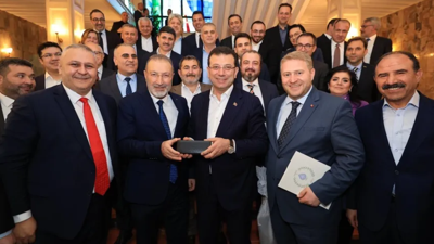 HAK-İŞ’ten İmamoğlu'na destek ziyareti: Sandıkla gelen sandıkla gider