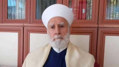 Emekli imamı ecel oğlunun mezarına giderken yakaladı