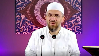 İhsan Şenocak bu kez de laik eğitimi hedef aldı: Tesettürle verdiği kızını mini etekle geri alıyor