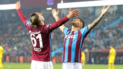 Trabzonspor ilk yarıyı önde kapattı. Yusuf Yazıcı'dan muazzam gol